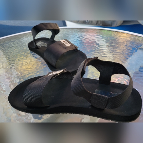 The North Face men sandals size 10 - Picture 2 of 8